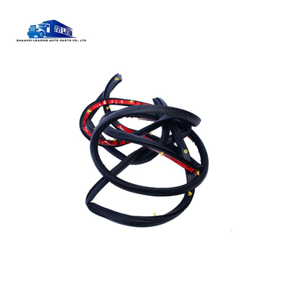 Bandes d'étanchéité en caoutchouc à gauche de la porte d'entrée pour les pièces de rechange de camions Foton OEM NO F1B18061200034A1916