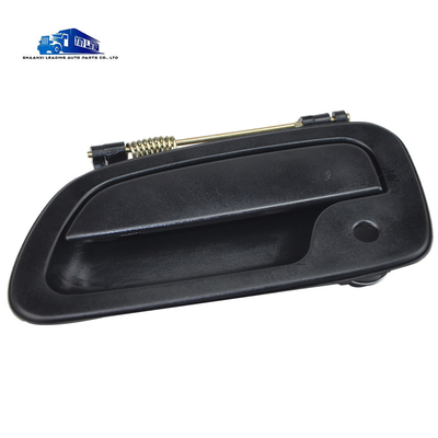 Taille standard Poignée extérieure de la porte d'entrée gauche pour les pièces de carrosserie de camions Foton 1B18061500036