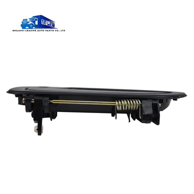Taille standard Poignée extérieure de la porte d'entrée gauche pour les pièces de carrosserie de camions Foton 1B18061500036